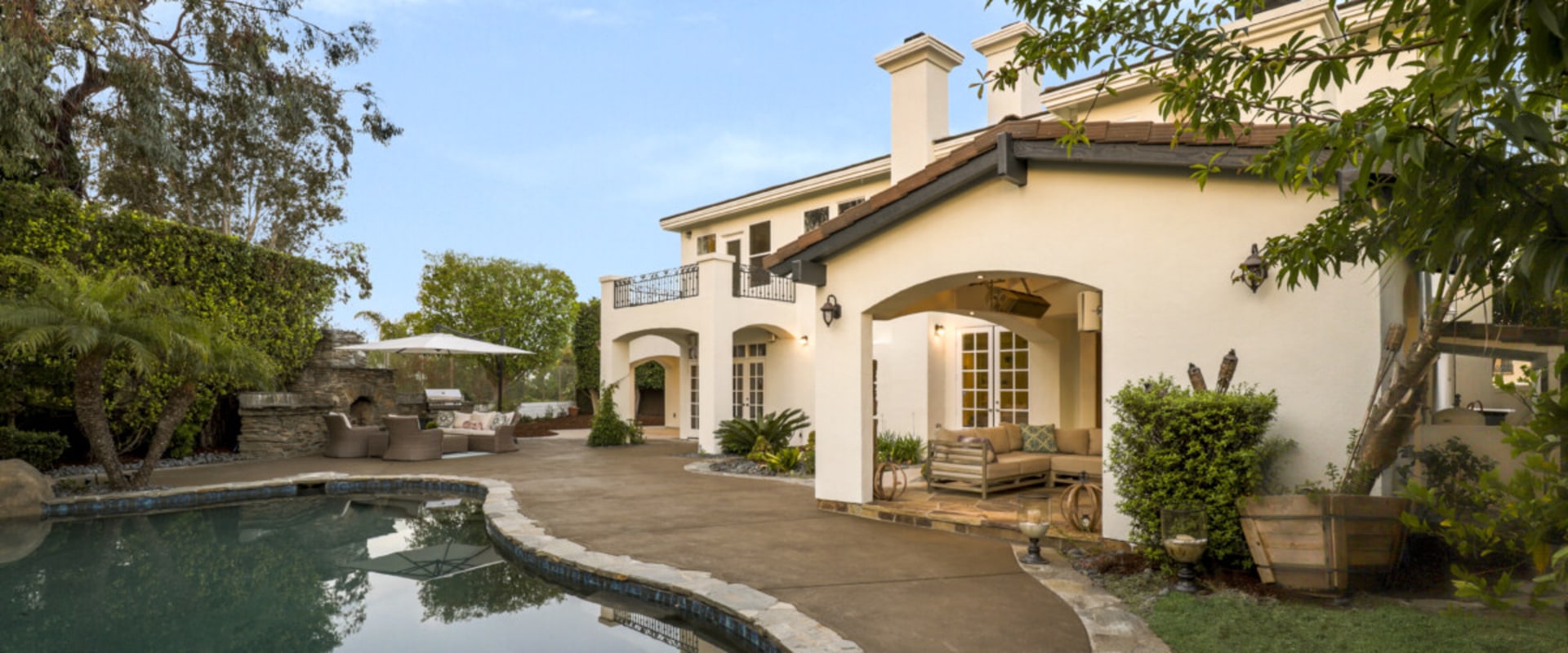 What Are the Typical Utility Costs of Owning Real Estate in Tarrant County, Texas?