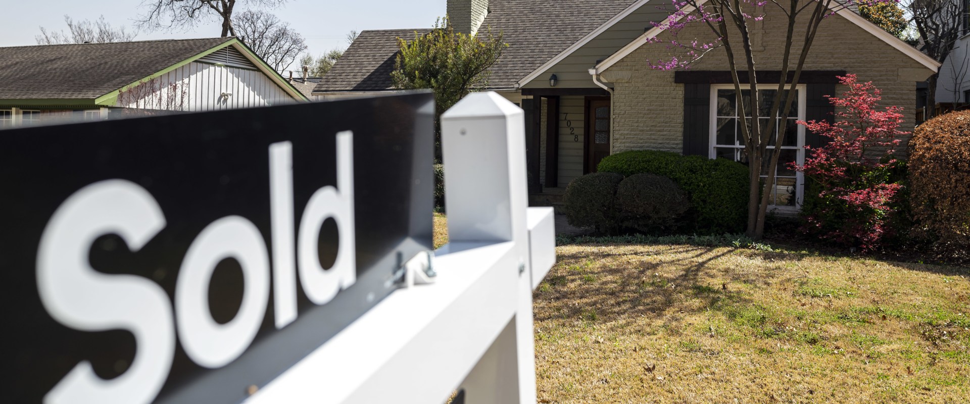 What is the Average Sale Price for Real Estate in Tarrant County, Texas?